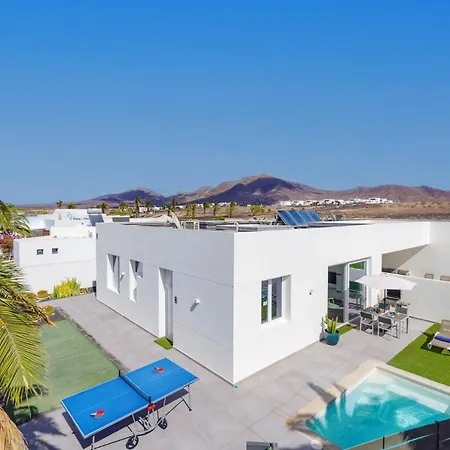 Wave 1 By Βίλα Πλάγια Μπλάνκα